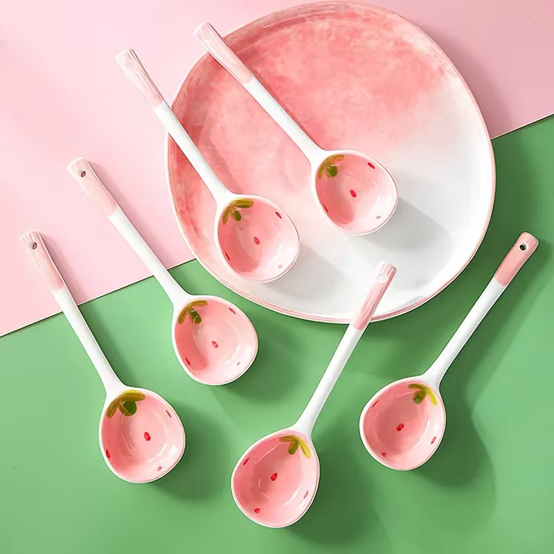 Cuillère à soupe en céramique fraise Kawaii