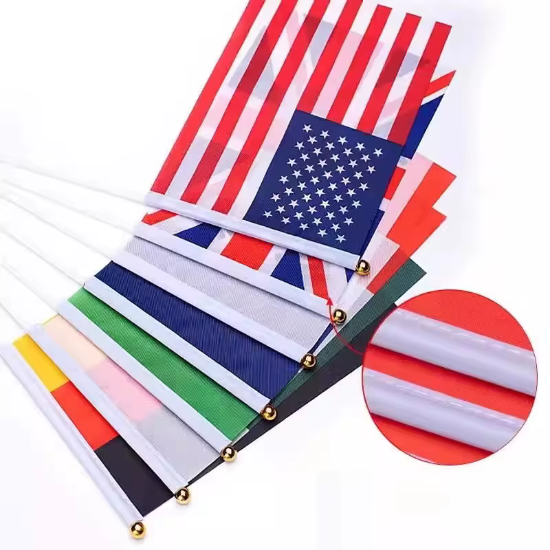 Drapeau national de la République centrafricaine KAFNIK, 14*21cm, 5 pièces, à agiter à la main, avec mât en plastique de 30cm