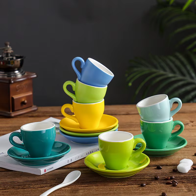 Tasse à café en céramique épaisse de couleur unie