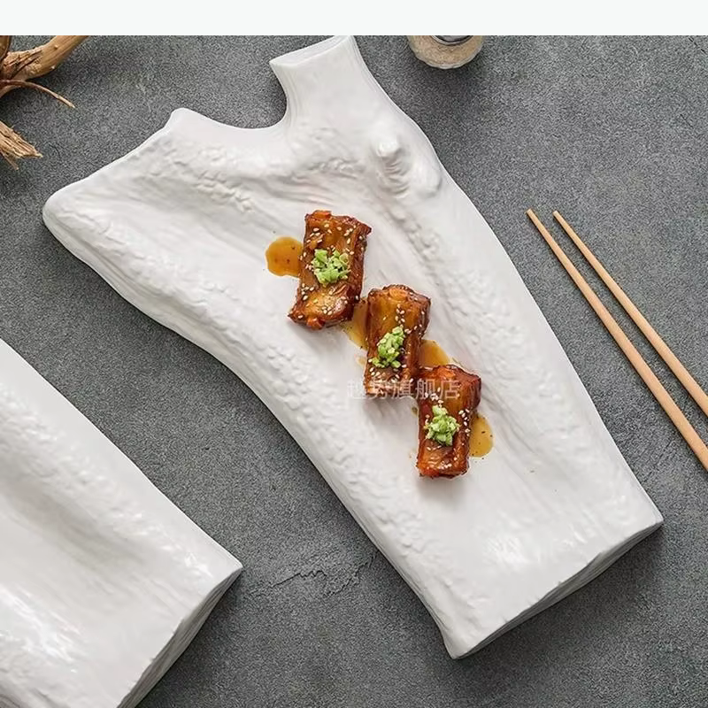 Assiette en céramique blanche mate, assiette de service, assiette à dessert, assiette à collation, assiette à sushi, assiettes en forme de branche d'arbre, restaurant, cuisine moléculaire