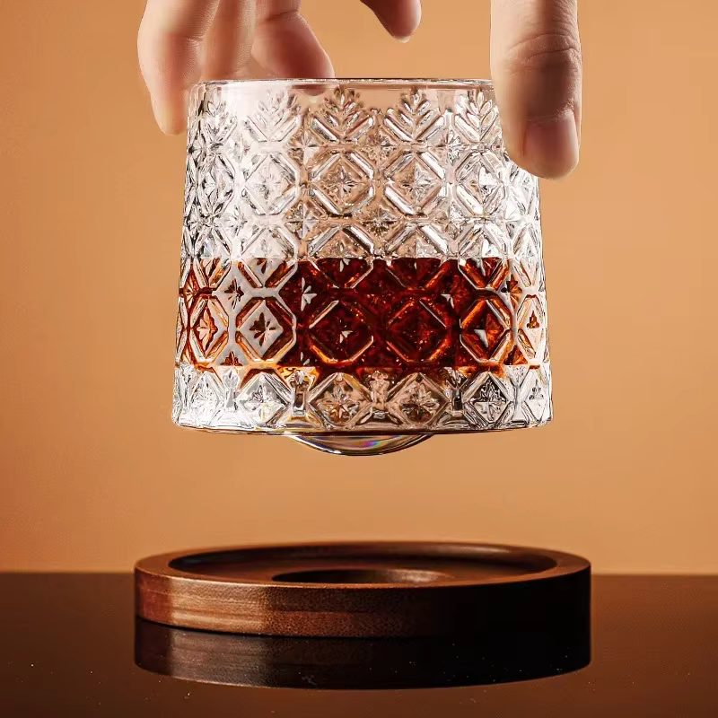 Verre à whisky avec Base