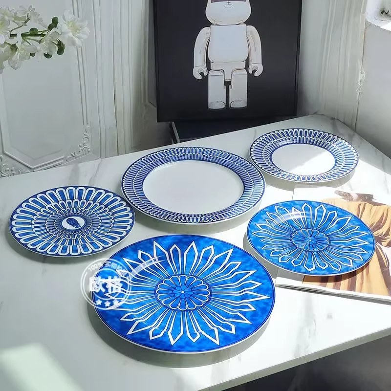 Assiette à dîner occidentale simple et luxueuse de style européen