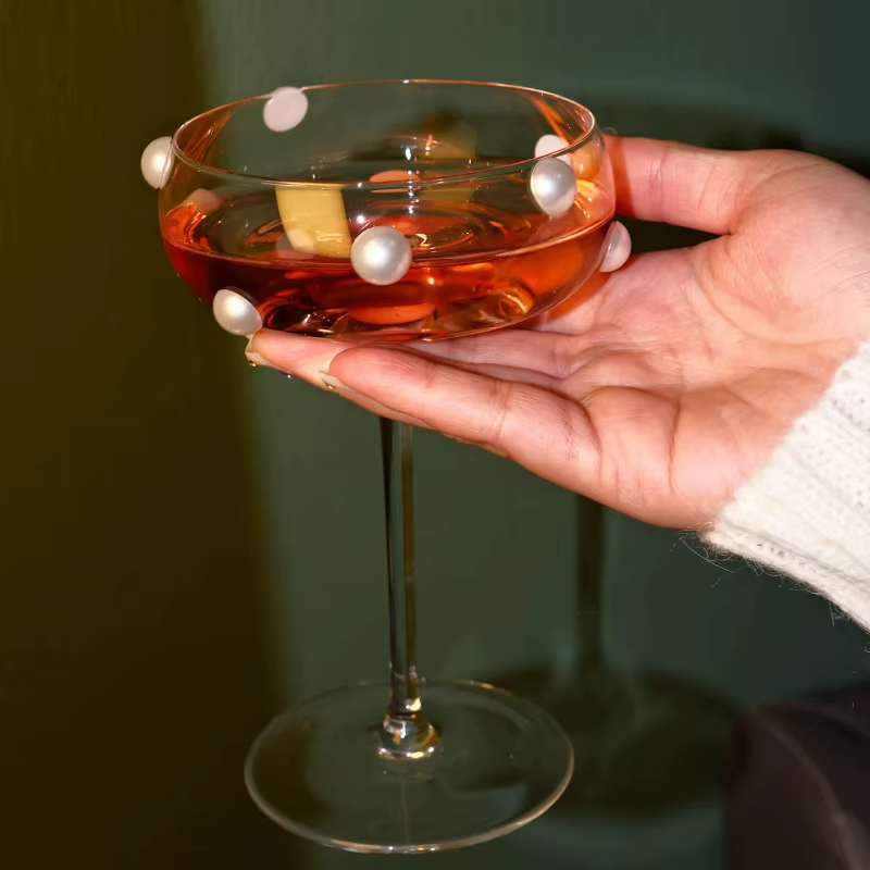 Verre à Champagne orné de perles fait à la main
