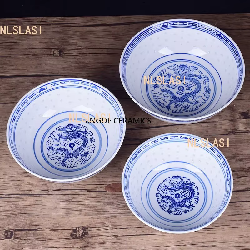 Filles à soupe ramen en porcelaine bleu et blanc