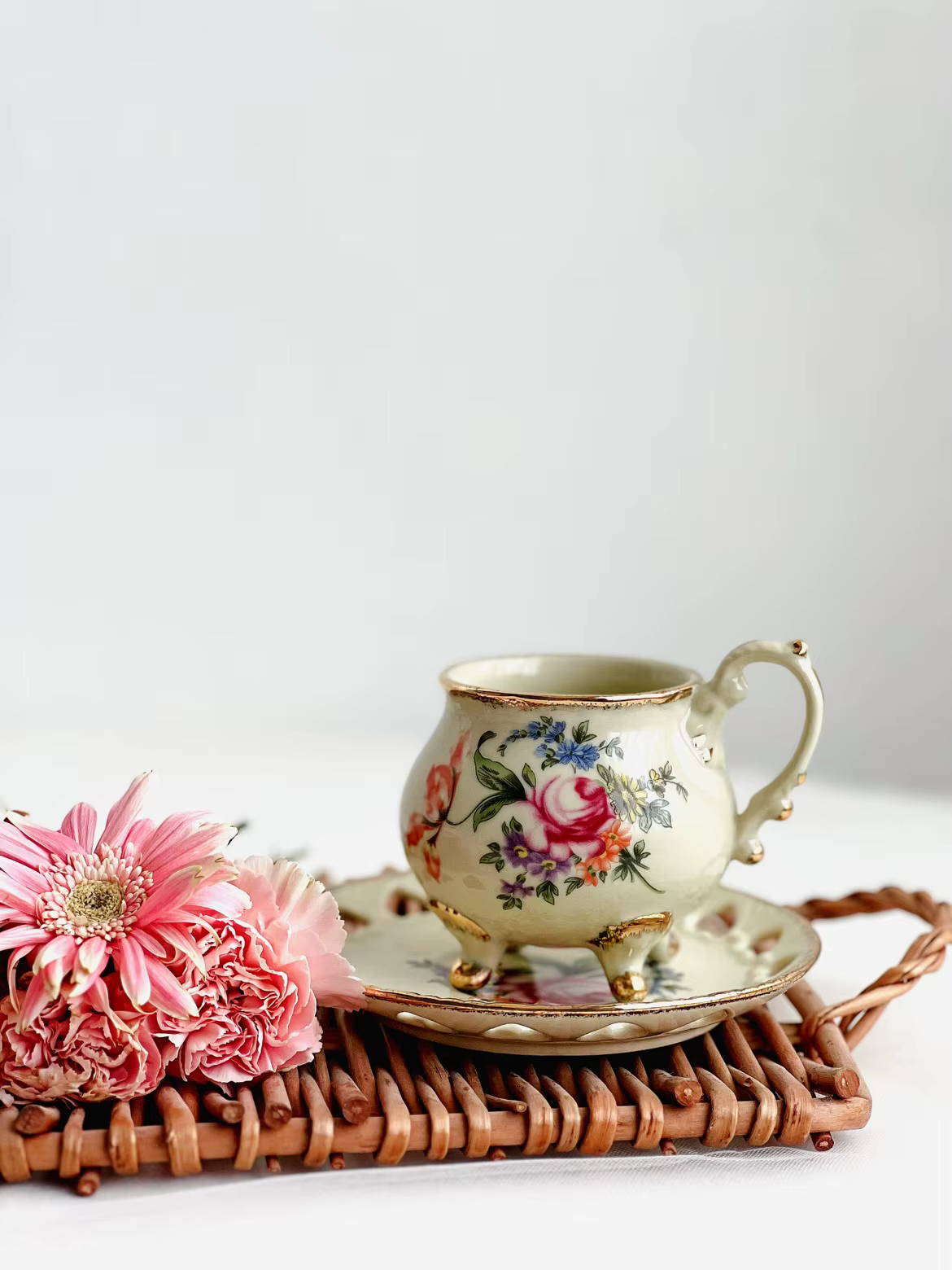 Tasse florale à quatre pattes de style cour rétro