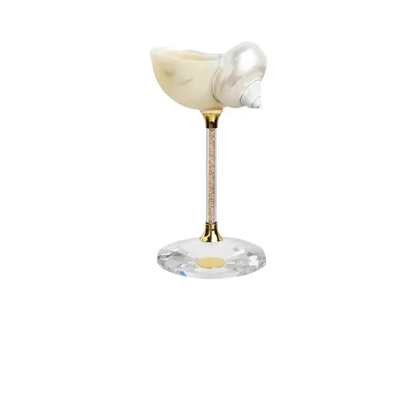 Gobelet de luxe en coquillage naturel fait à la main