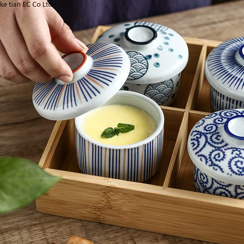 Petit bol à soupe en céramique japonaise avec couvercle