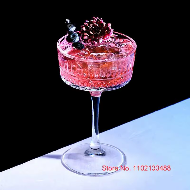 Verres à Martini sculptés