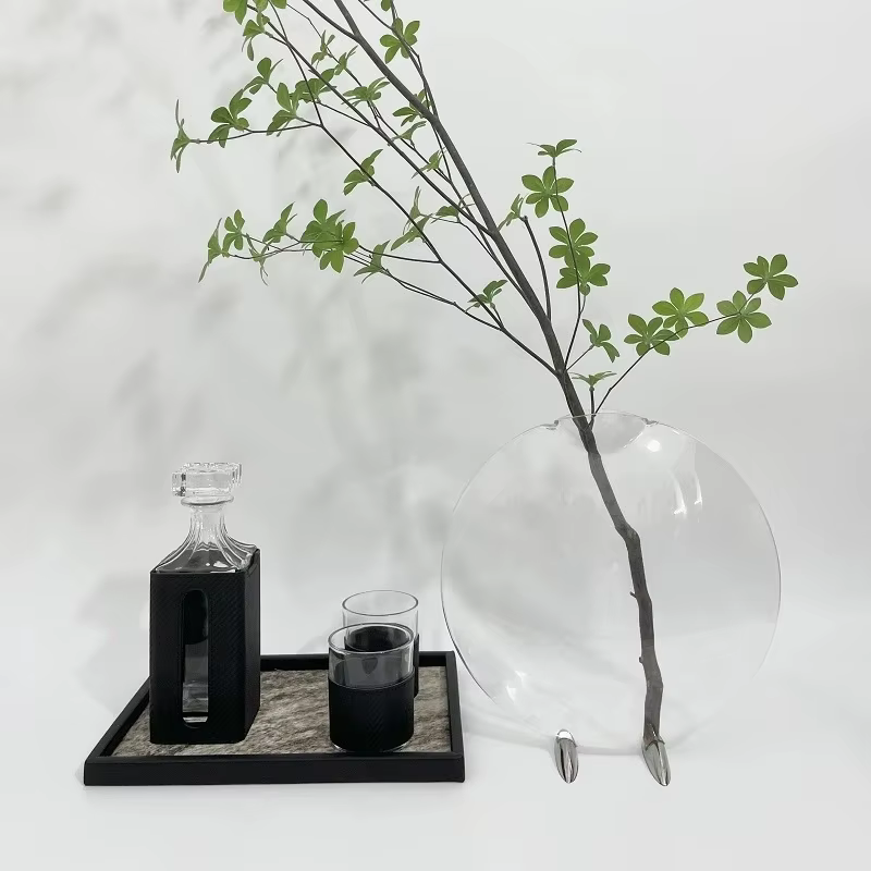 Vase à bouche de poisson en verre et métal moderne