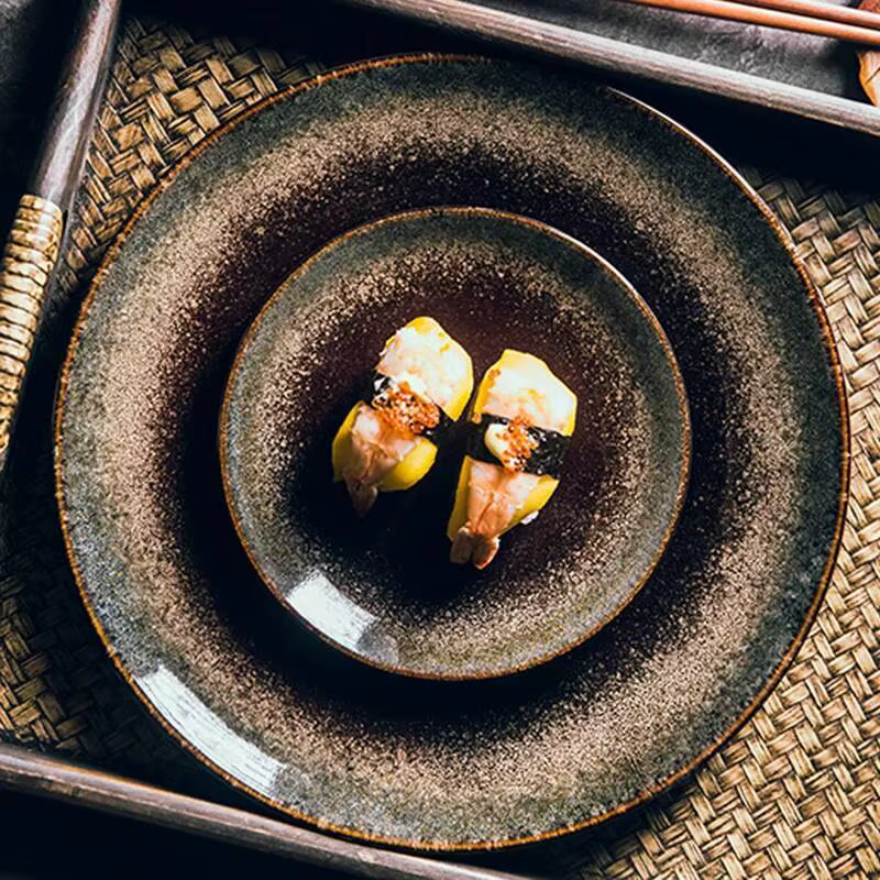 Assiette de service japonaise en céramique
