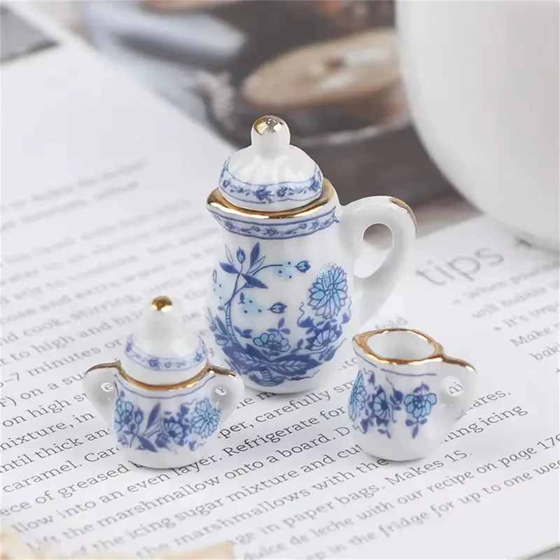 Service à thé Miniature Vintage en porcelaine blanche