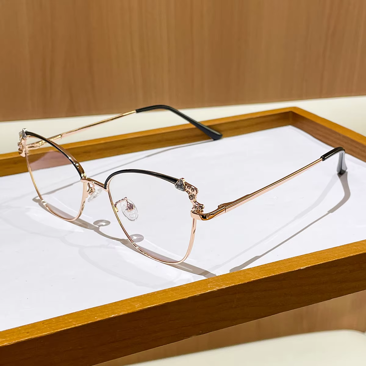 1 paire de lunettes unies à la mode pour femmes, style élégant et simple, adaptées à un usage au bureau