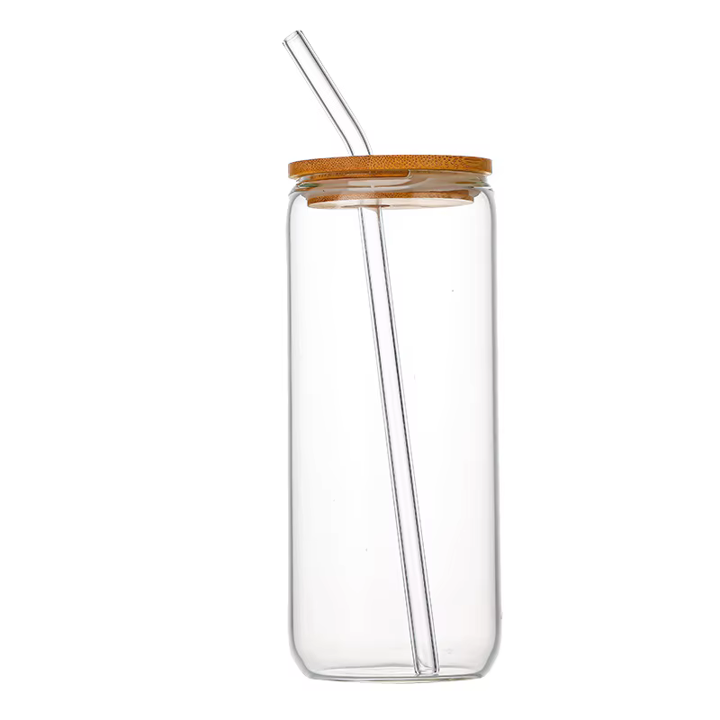 Tasse en verre de 550ml avec couvercle en bois et paille