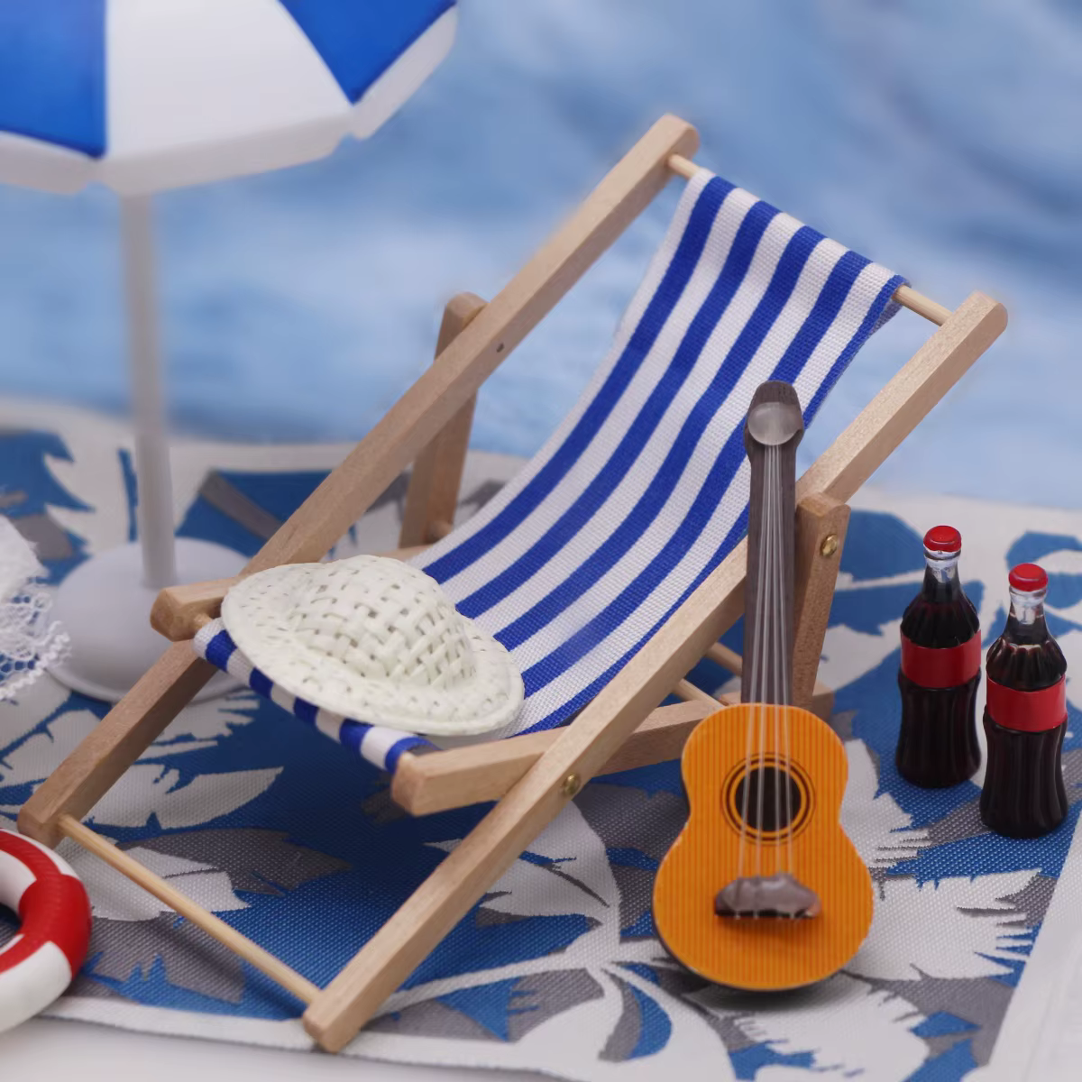 Ensemble de scène de plage miniature pour maison de poupée 1:12, chaise longue et parasol, accessoires de simulation pour diorama et décoration de micro-paysage