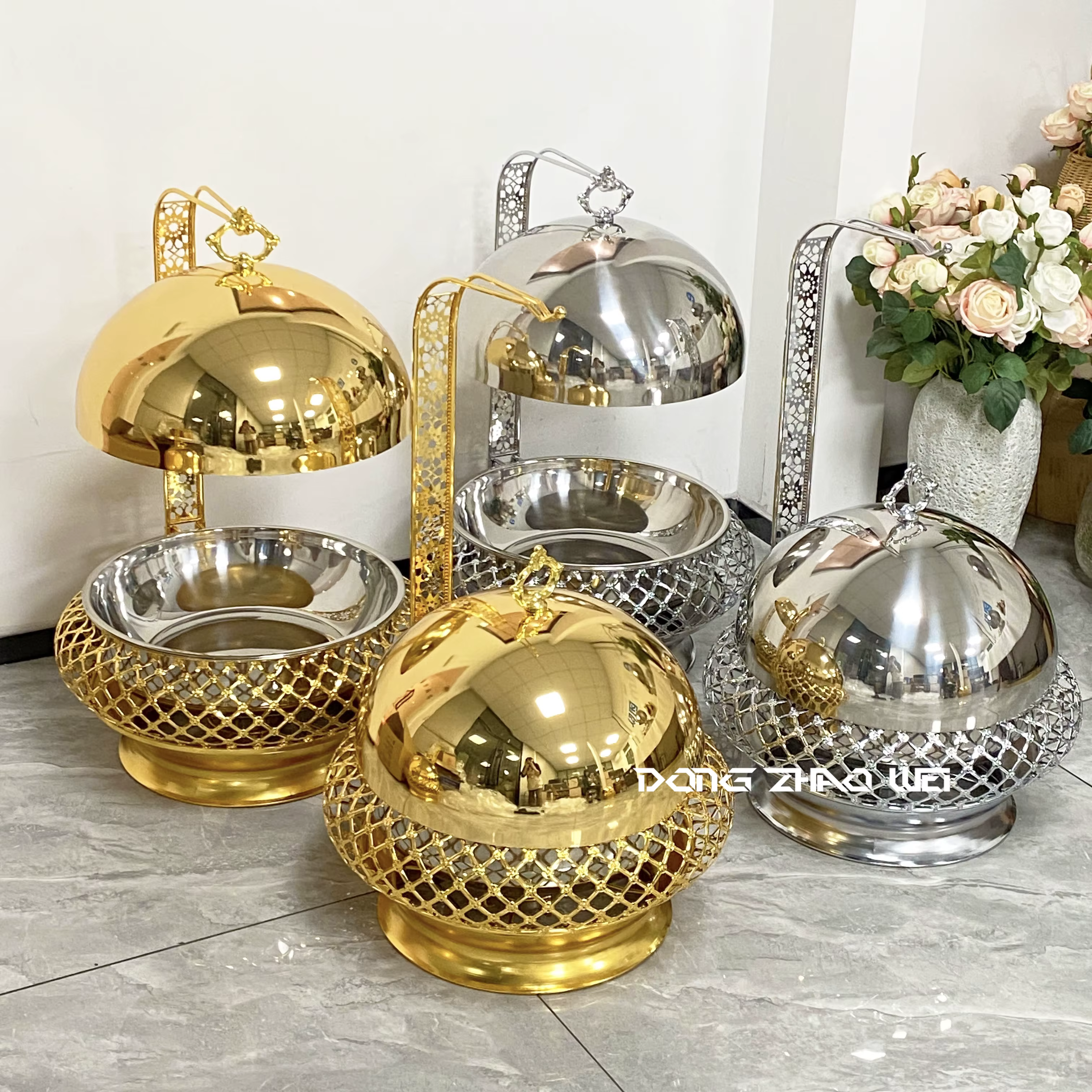 Plats de service de luxe pour fête de mariage