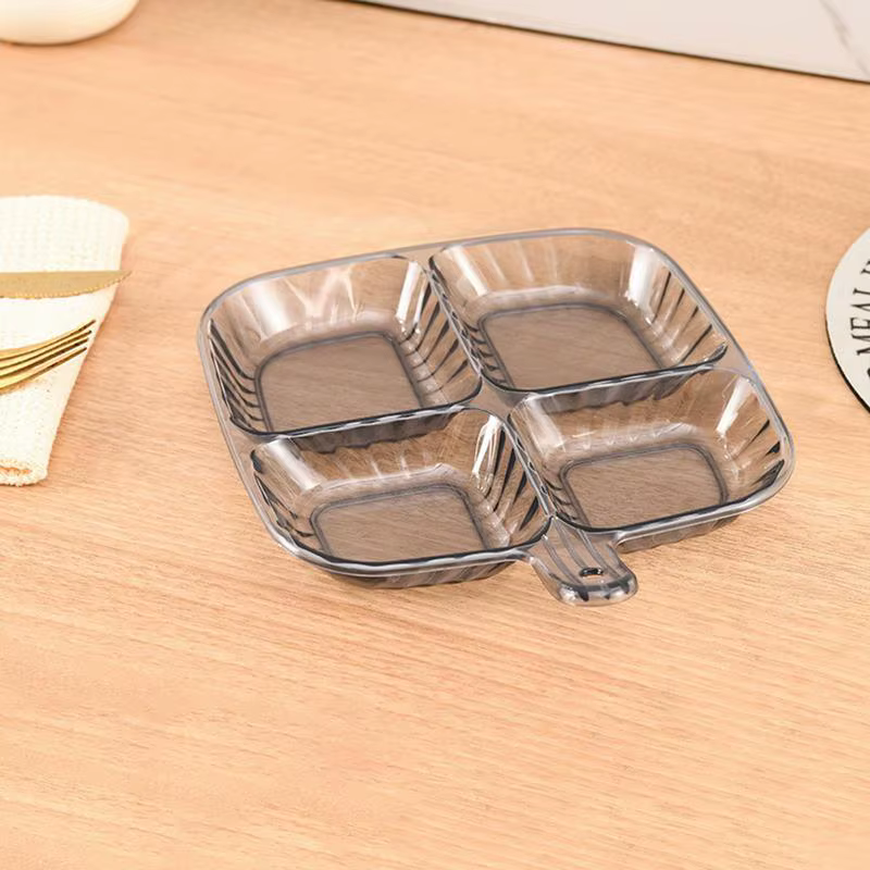 Assiettes divisées à quatre grilles