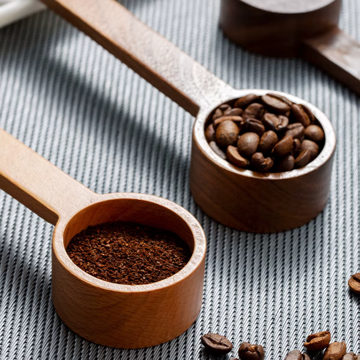 1 cuillère à café en noyer
