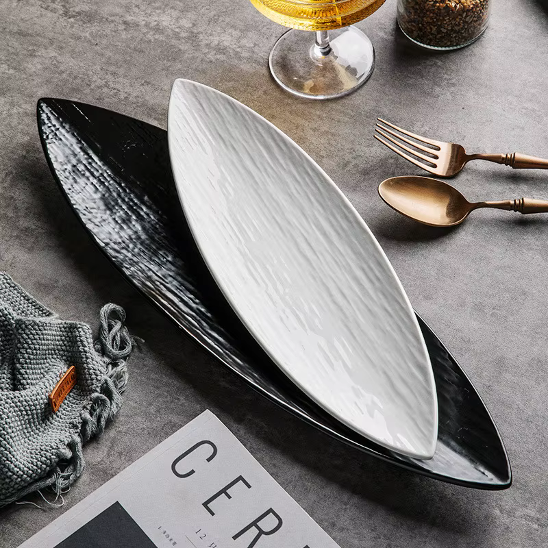 Assiette à longues feuilles japonaises