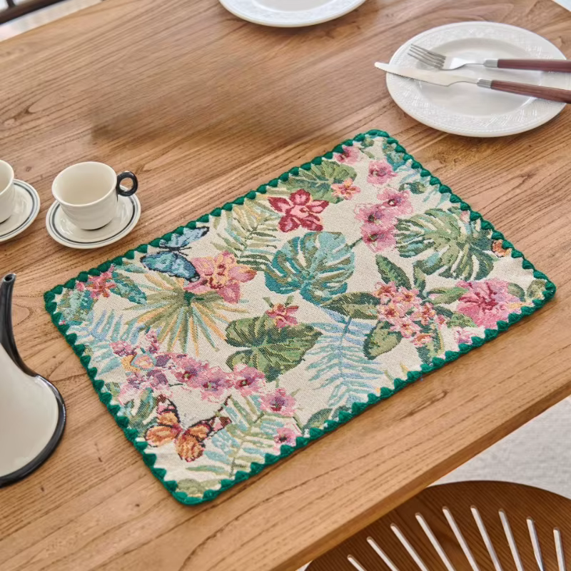 Set de table en tissu jacquard floral brodé