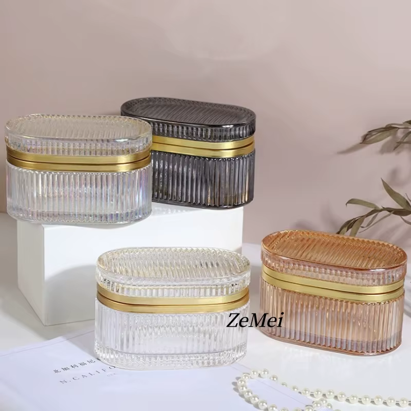 Pot de rangement en verre