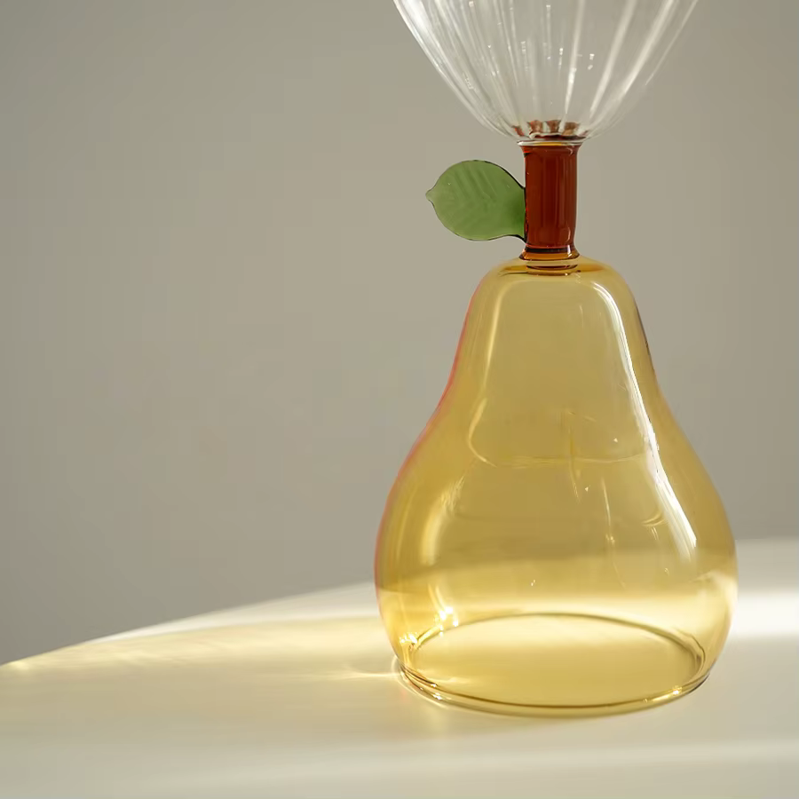 Verre à vin rouge en forme de fruit