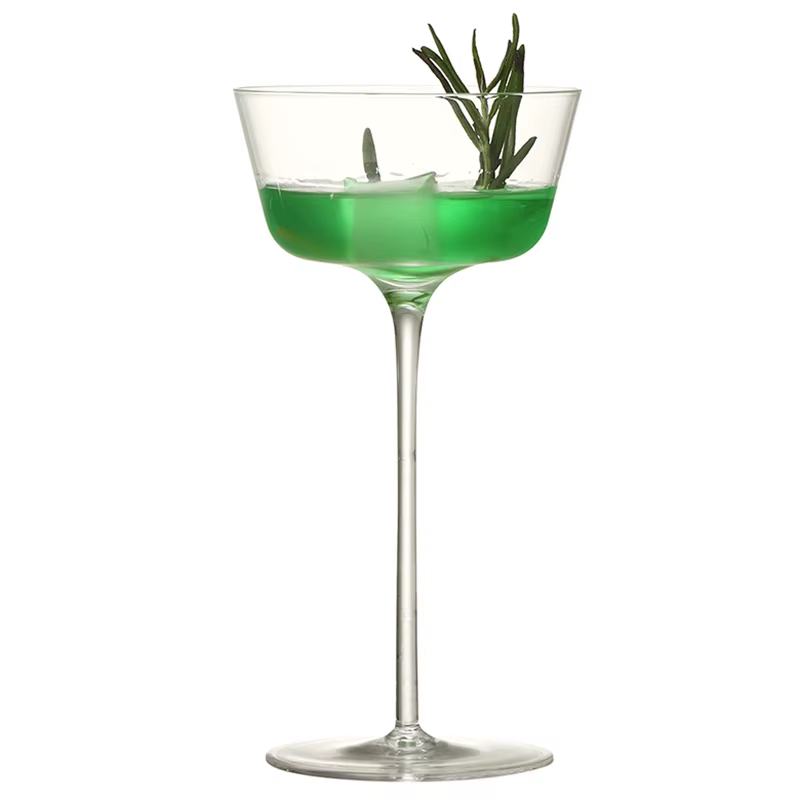 Lot de 4 verres à cocktail, verres à martini, à vin, de dégustation