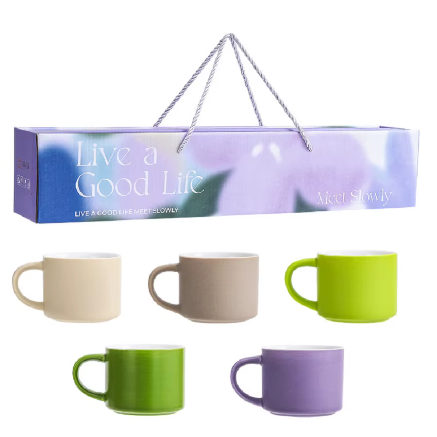 Ensemble de petites tasses à café en céramique