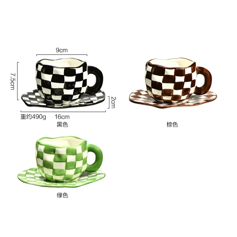 Tasse à café en céramique damier malaxé à la main