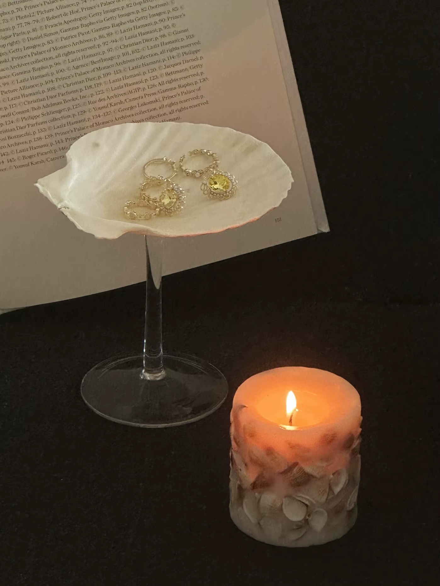 Verre à vin en coquille de conque naturelle fait à la main