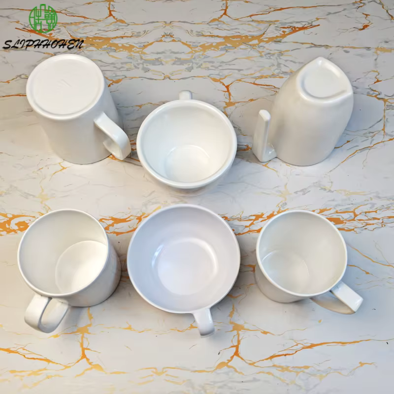 Tasse à coffre ronde blanche