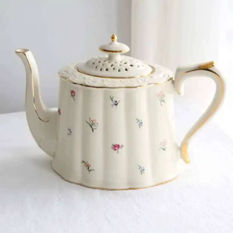 Ensemble tasse à café et plat en céramique