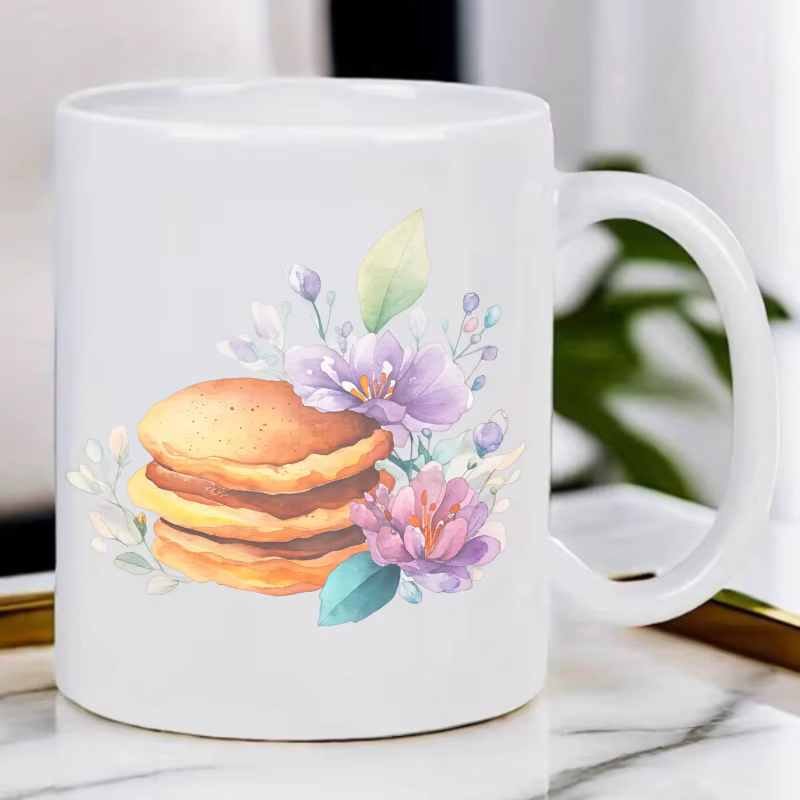 Tasse en céramique, macaron blanc et motif floral