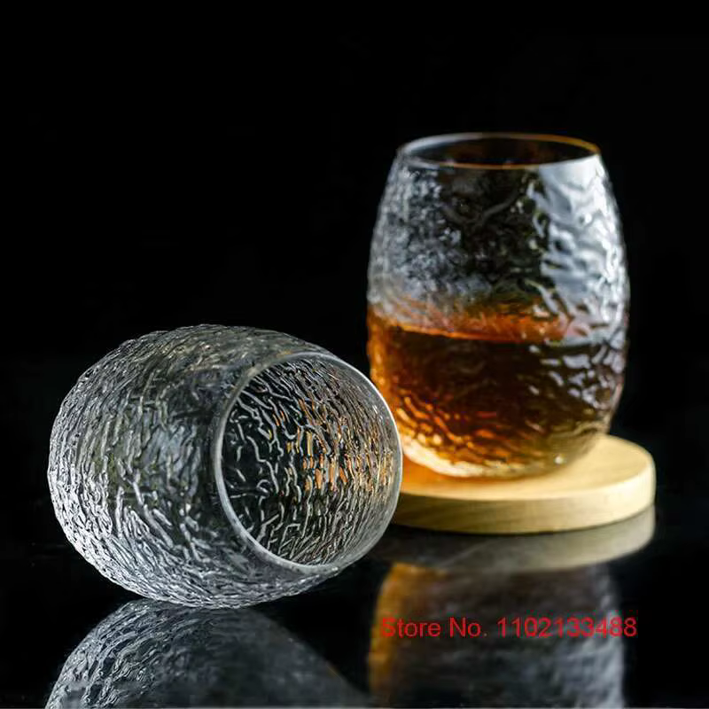 Verre à whisky en forme de cocon