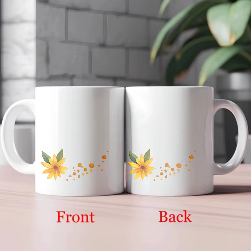 Tasse à café en céramique avec fleurs blanches et jaunes pour une pause