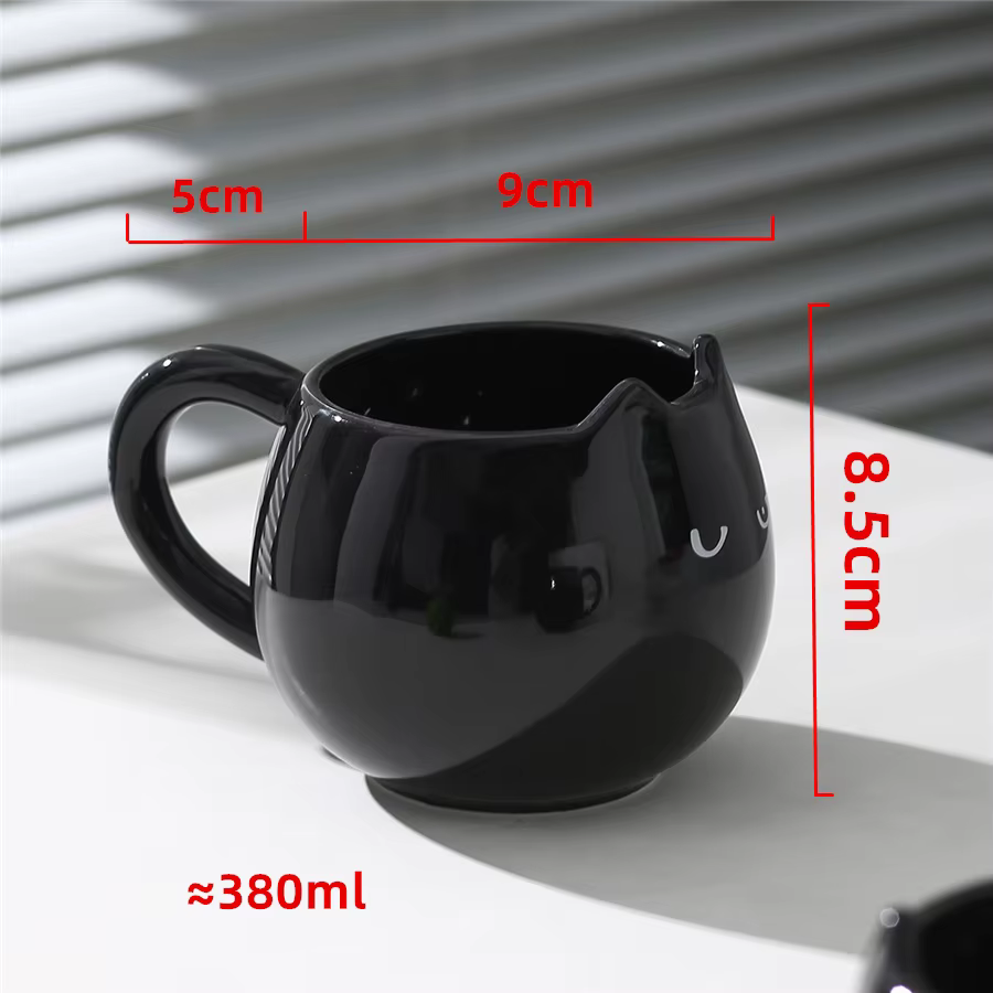 Tasse en céramique en forme de chat