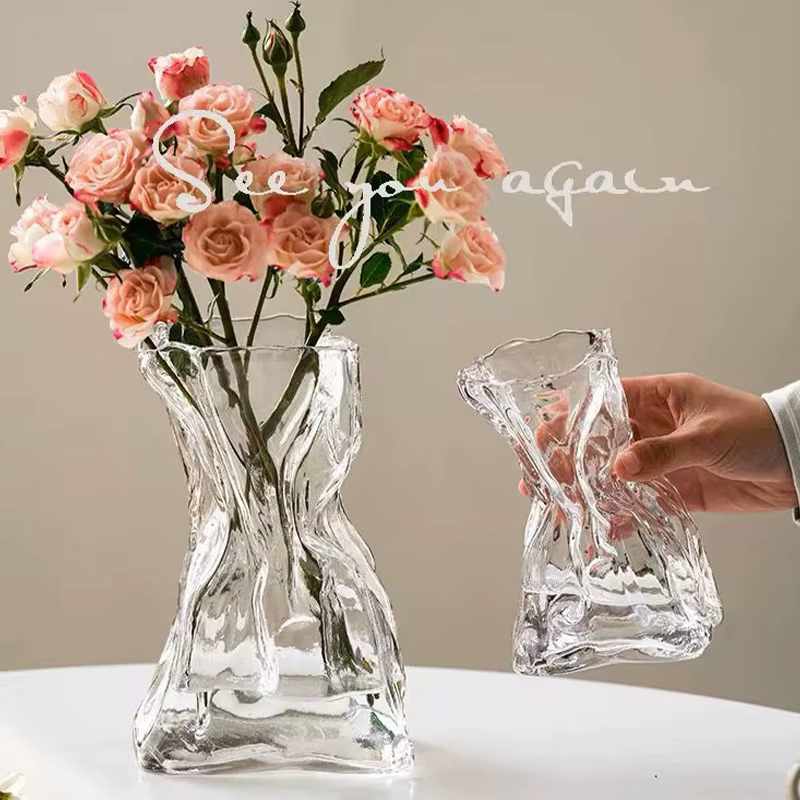 Vase à fleurs en verre moderne