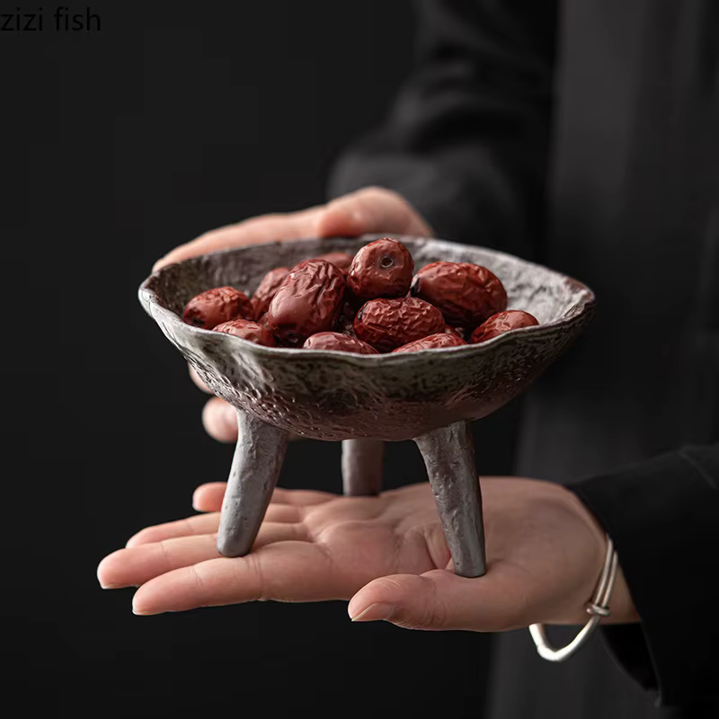 Assiette à fruits à trois pattes