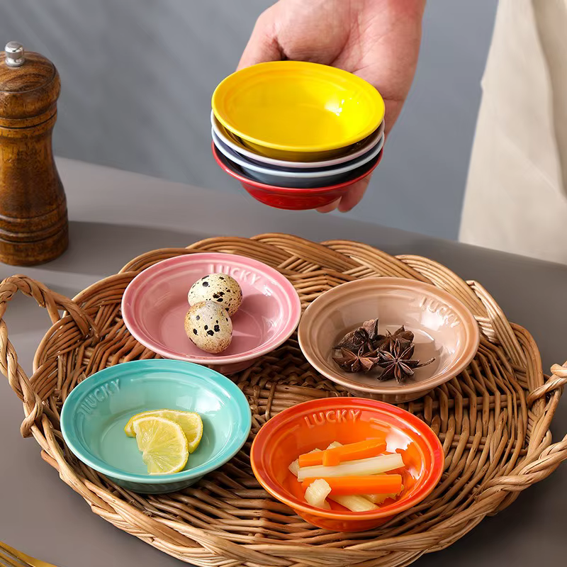 Petite assiette ronde en céramique