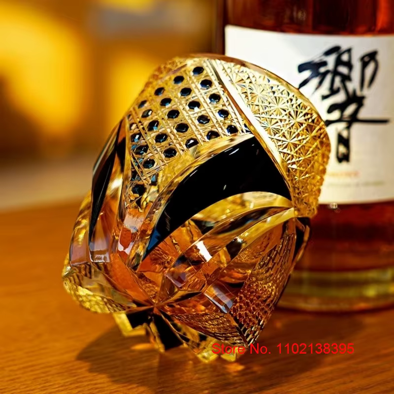 Verre de cristal guerrier noir japonais