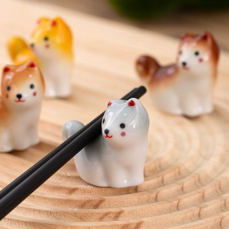 Porte-baguettes japonais Shiba Inu (1-3 pièces) – Série animale – Ornements décoratifs de table en céramique – Repose-cuillère pour la maison et la cuisine – Adorables figurines de thé